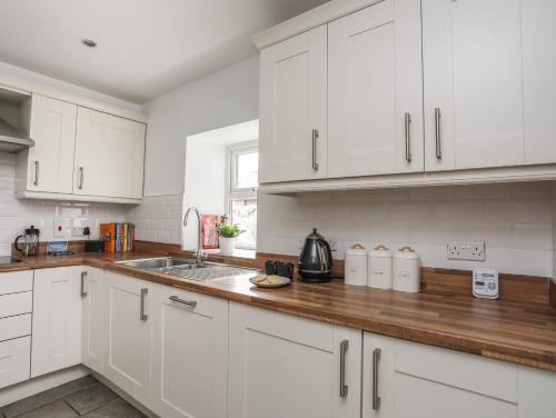 Maes Y Ddol Maes Y Ddol