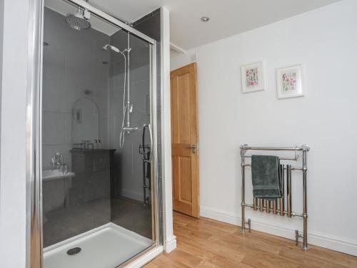 Maes Y Ddol Maes Y Ddol