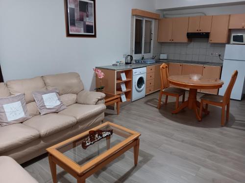 Pari Holiday apartments