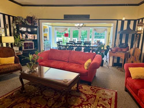 Bayberry Inn B&B and Oregon Wellness Retreat – Ashland, OR