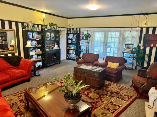 Bayberry Inn B&B and Oregon Wellness Retreat - 공용 라운지/TV 시청 구역