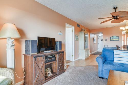 Waterfront Condo with Patio and Pool on Madeira Beach! - image 9