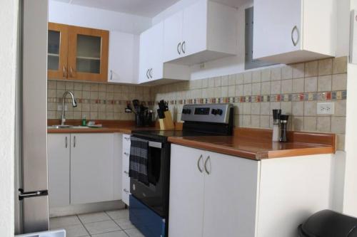 Gated paradise townhome/ airport in 케롤라이나