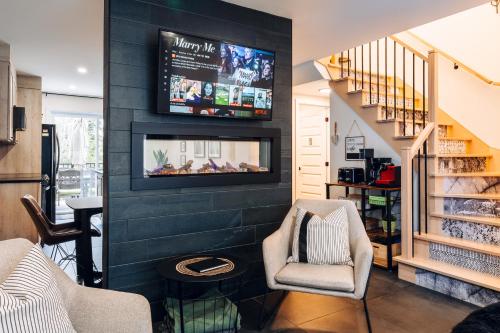. Condo familale Spa et table Babyfoot, 350m de la montagne de ski
