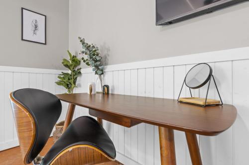 Hot Tub I Mountain View I Game Room I Sleeps 18