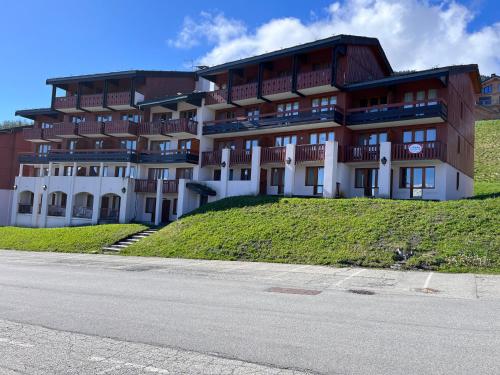 La Plagne Appartement au pied des pistes avec vue Mont Blanc - Location saisonnière - La Plagne-Tarentaise