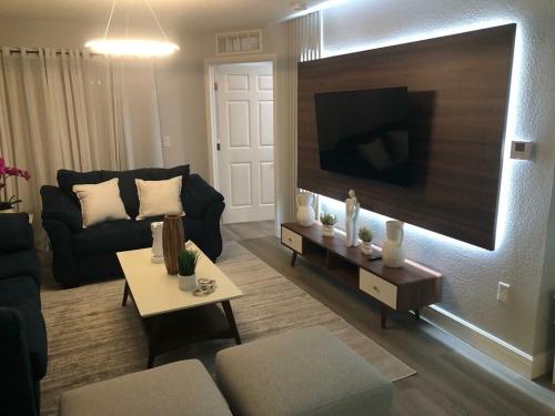 Cozy apartment near Disney with 3 bedrooms in Kissimmee, USA