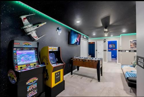 Solterra Resort 5BED4BA Game Room Private Pool in Davenport, USA