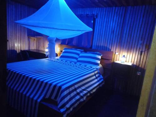 2 bedrooms, 3 beds