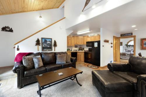 Bugle Pointe A09 by Estes Park Condos