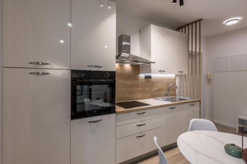 One-Bedroom Apartment image 10