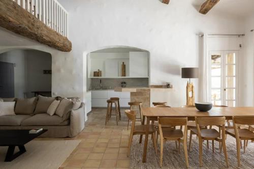 Modern New Stone Provencal Villa in Grimaud