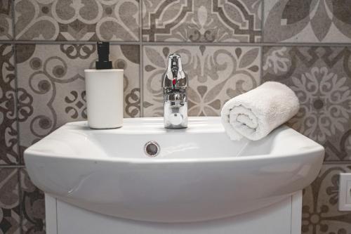 BLAHA ROOMS - image 4