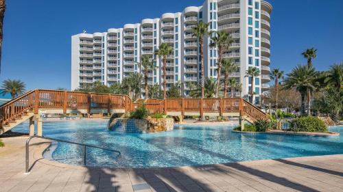 Swimming pool, Palms of Destin, Gulf and pool views, Great amenities in Destin (FL)