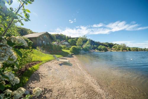 Hideaway Kraftplatz Chalet am See Mattsee Obertrum Urlaub am See Salzburger Seenland