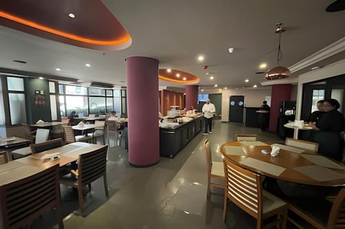 ENB | Otima Suite hotel em SCS, prox a GM near Brat Burguer