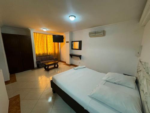 Double Room with Private Bathroom image 5