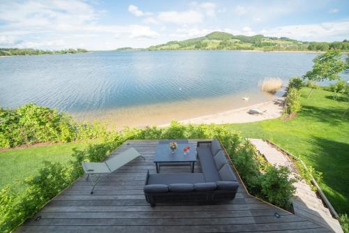 Urlaub am See Seehaus Salzburg Mattsee Obertrum Seeham Salzburger Seenland in 奧伯特林岩西