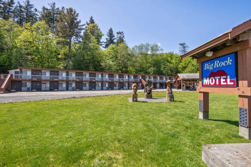 Big Rock Motel - Accommodation - Campbell River