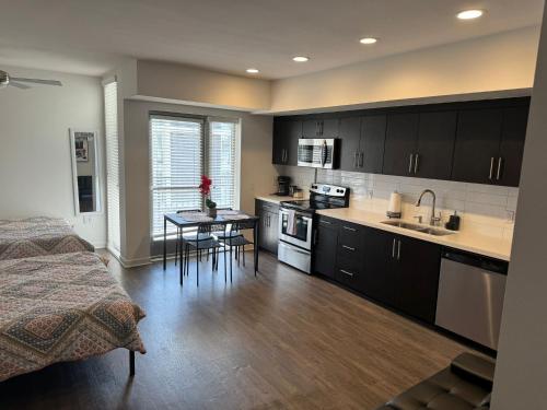 Incredible Hollywood Loft Free Parking in Los Angeles (CA)