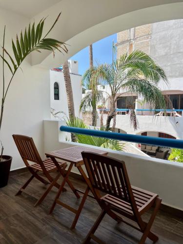 Camera twin, balcone