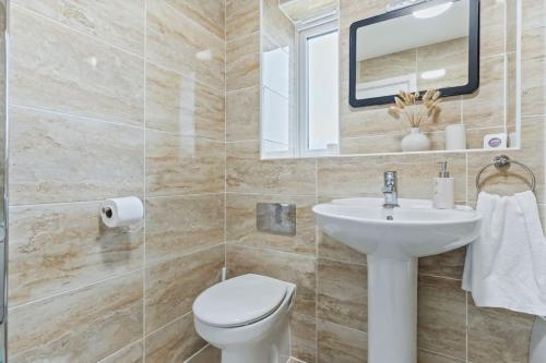 Luxury Modern House - 8 mins to NEC, Airport, Birmingham (foto 9)