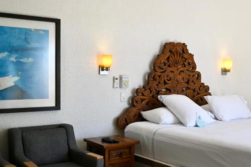 Pelicano Inn Playa del Carmen - Beachfront Hotel