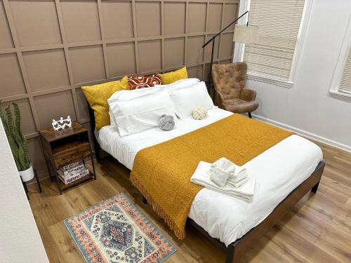 Cozy 2BR/2BA Duplex Downtown LA