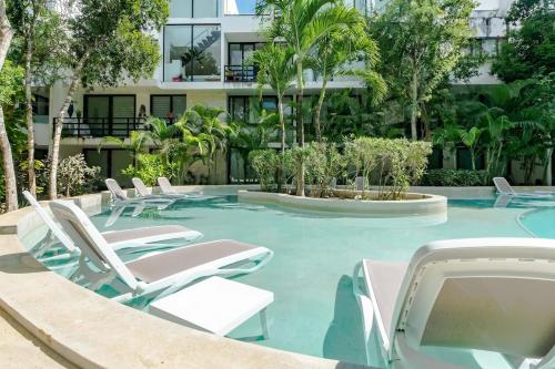 LUXE 1-BR Condo in Bahia Principe - Multiple Pools in Akumal, Mexico