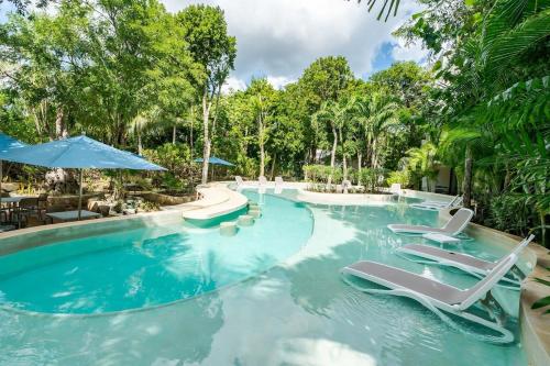 LUXE 1-BR Condo in Bahia Principe - Multiple Pools in Akumal, Mexico