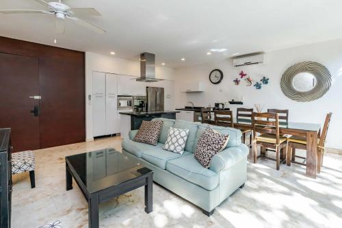 LUXE 1-BR Condo in Bahia Principe - Multiple Pools in Akumal, Mexico