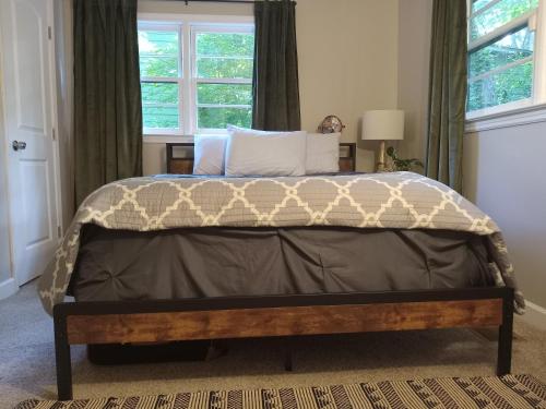 The Bungalow at Third Ave - Single Family Home in Atlanta, USA