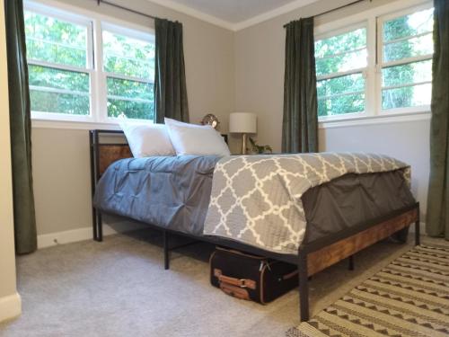 The Bungalow at Third Ave - Single Family Home in Atlanta, USA