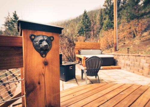 Luxury Mountain Cabin with Views, Hot Tub, Fire Pit, by Forest & Peak Retreats in Čipitas parks (CO)