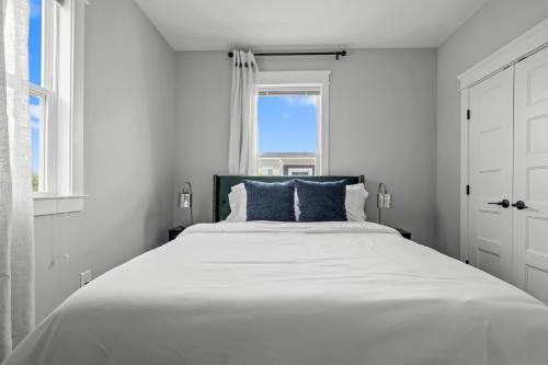 Richmond Gem, Free Parking, Quiet, Fenced,Walkable in Richmond, USA