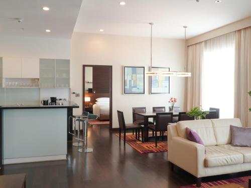Marriott Executive Apartments Sukhumvit Park, Bangkok, Бангкок (фото 7)