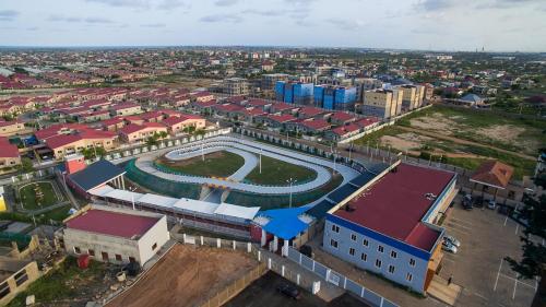 Stylish House with Generator - Tema Community 25 in Dawhenya