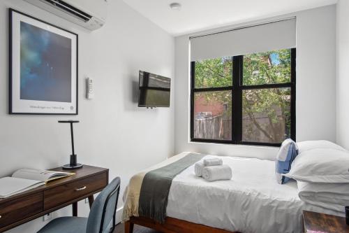 4 Peeps Charm Apartament in Williamsburg Brooklyn NYC in Union City, USA
