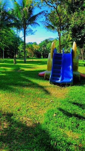 สภาพแวดล้อมโดยรอบ, Parati mirim Kadoshi in ปาราตี มิริม