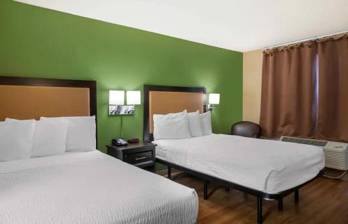 Relax Suites Extended Stay - La Mirada