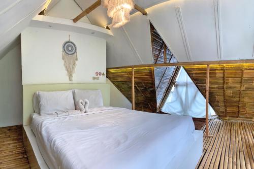 Ahmad Lodge Garden View – Bandung, KY