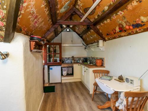 Toad Hall Cottage - image 14
