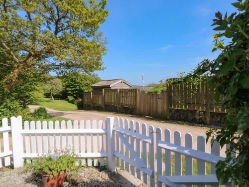 Toad Hall Cottage - image 3