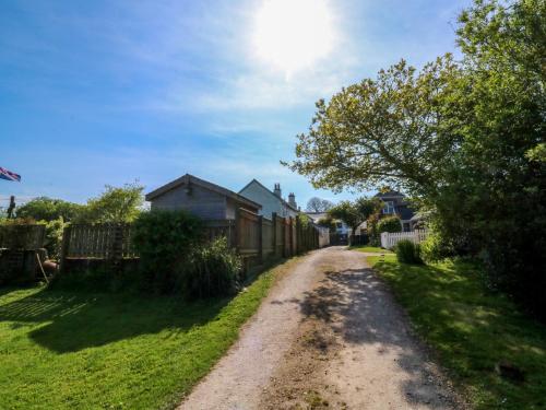 Toad Hall Cottage - image 12