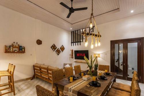 Comfy 3bd Family Villa with Private Pool in Central Location - Tap to explore photos