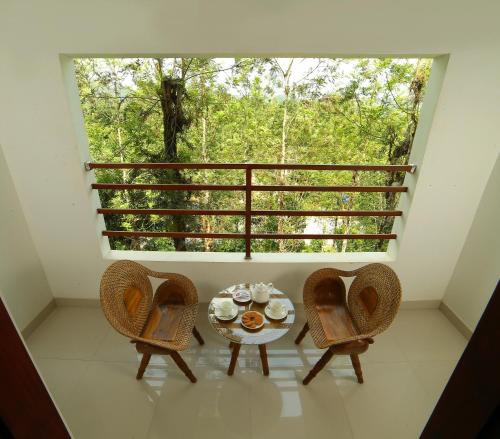 Peter's Coffee Creek Wayanad Pool Resort – Meppadi, KS