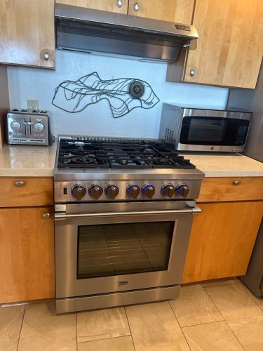 Kitchen, La Selva Beach Ocean Front Townhome - Direct Beach & Ocean Access in Rio Del Mar (CA)