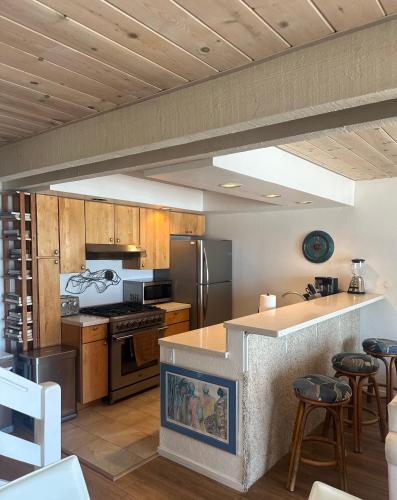 Kitchen, La Selva Beach Ocean Front Townhome - Direct Beach & Ocean Access in Rio Del Mar (CA)