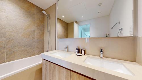 Primestay - 2BR in Downtown Views - Dubai - image 10