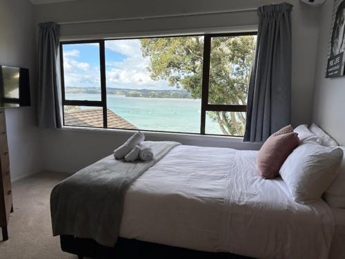 Seaside Serenity 4BR Modern Home